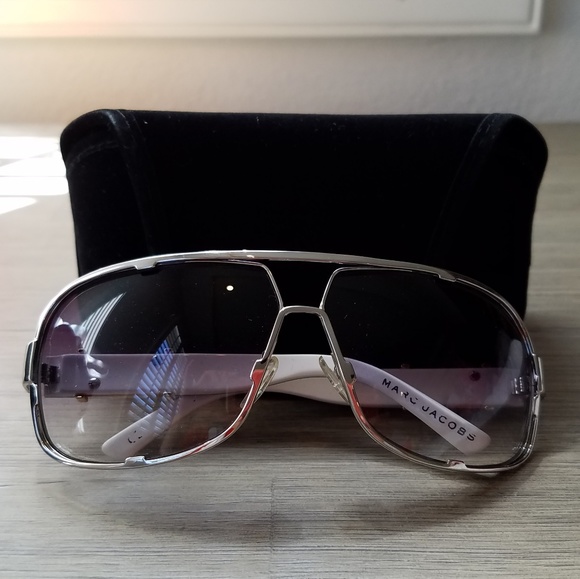 Marc Jacobs Accessories - Marc Jacobs Aviator Sunglasses - Silver Frame